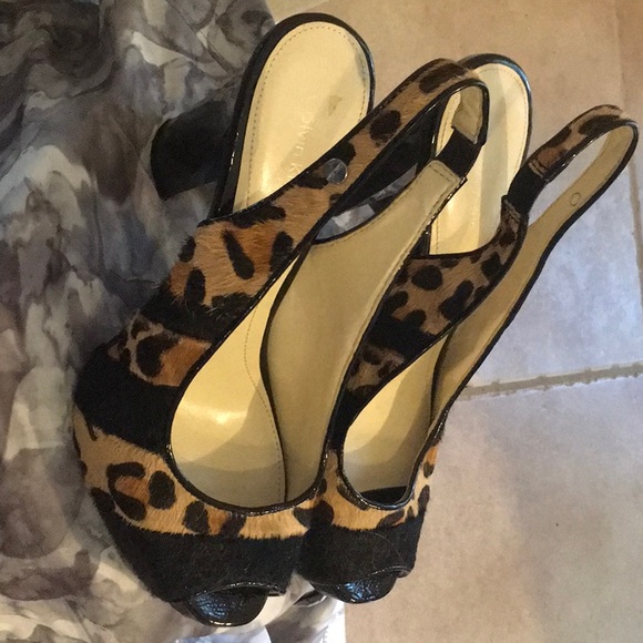 Open Toed Sandals - Picture 2 of 3